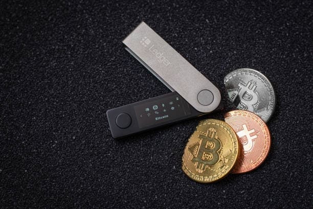 Bitcoin Price Fluctuations: Navigating the Risk